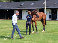 CG010924-69 - Chris Gordon Stable Visit